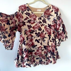 Size small flowy top